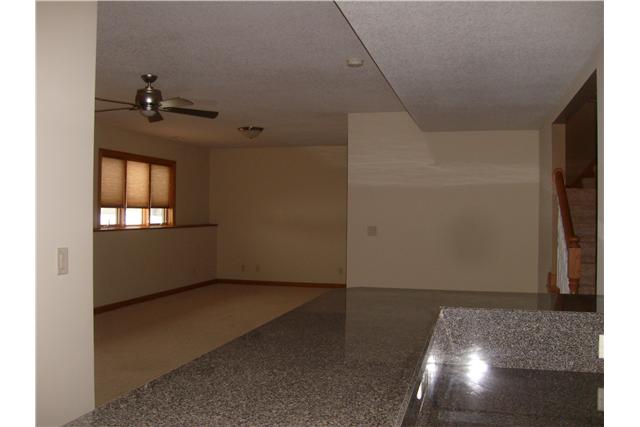 5689 Nw 4th Ct, Des Moines, IA 50313