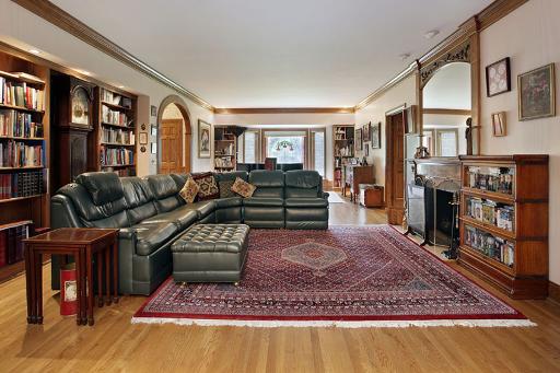 1006 Ashley Lane, Libertyville, IL 60048