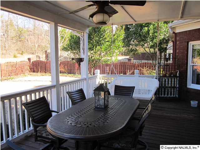 2910 Tantallon Drive, Hampton Cove, AL 35763