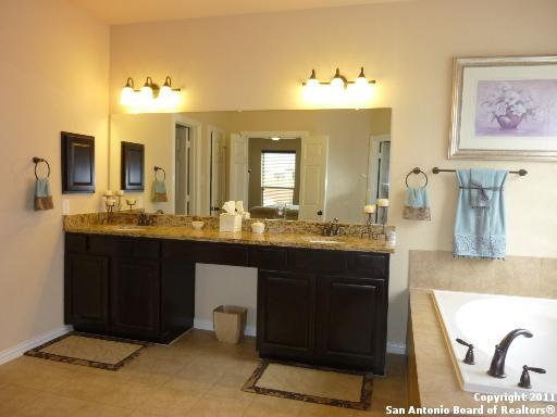 1819 Lake Peipsi, San Antonio, TX 78251