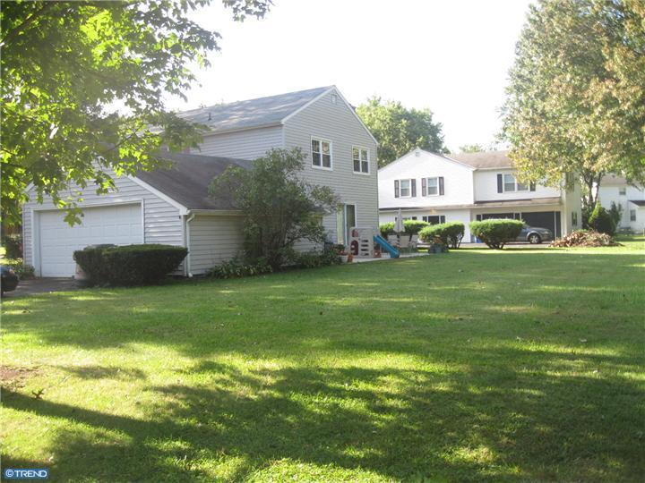 1615 S Crescent Blvd, Yardley, PA 19067